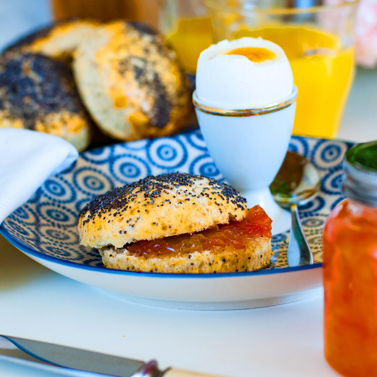 Scones med graham och vallmofrö