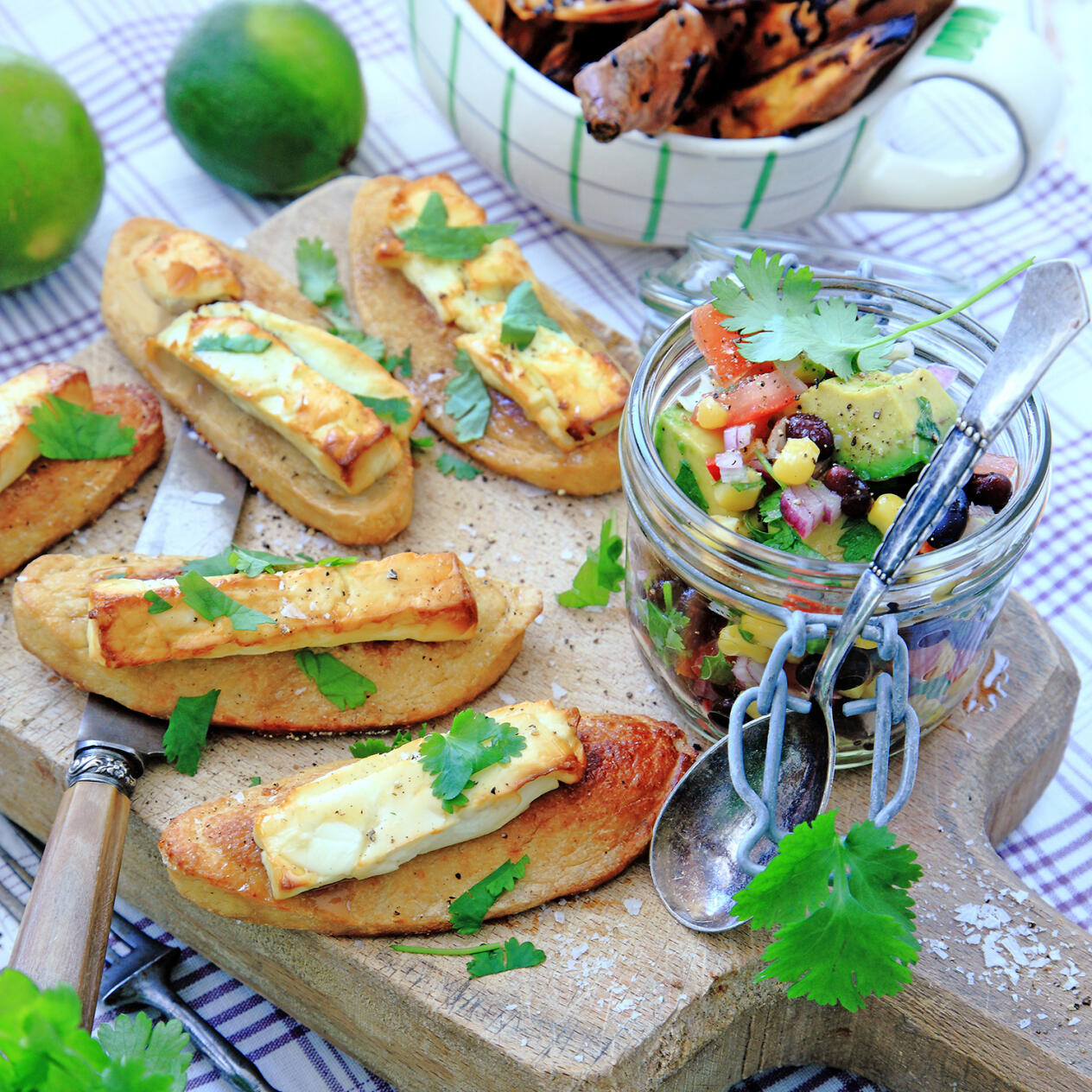 Fetagratinerad Quornfilé med bönsalsa