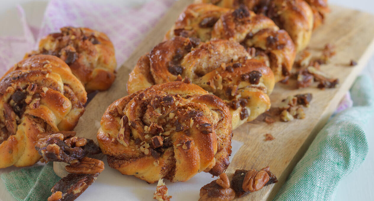 Knapriga knäckiga kanelbullar