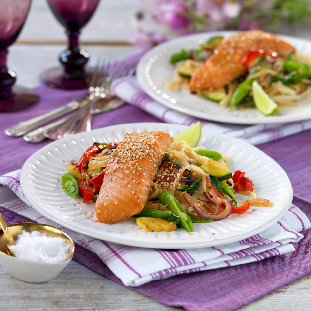 Teriyakilax med grönsaksnudlar