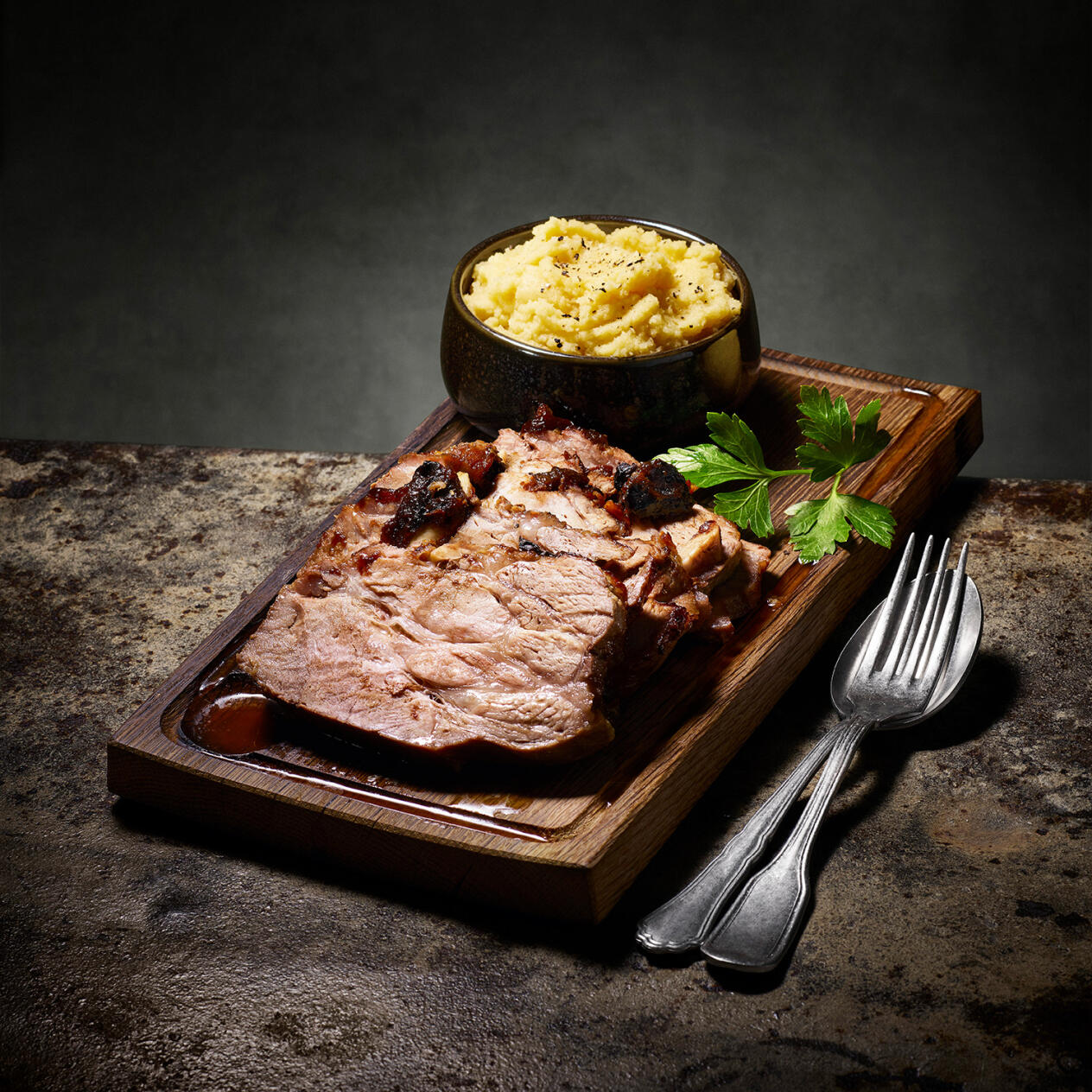 Ugnsstekt fläskkarré med ingefärsrotmos