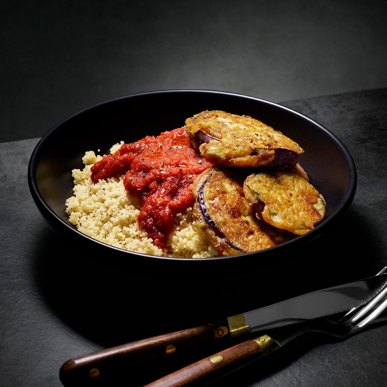 Auberginepiccata med tomatsås och couscous