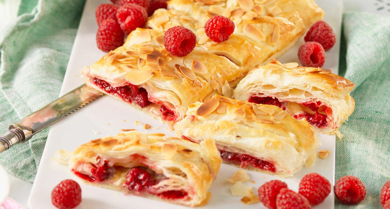 Frasig hallonfläta med vit choklad