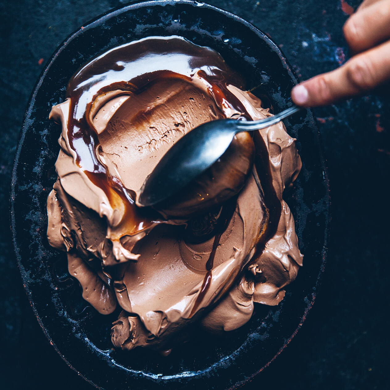Chokladglass med saltkolasås