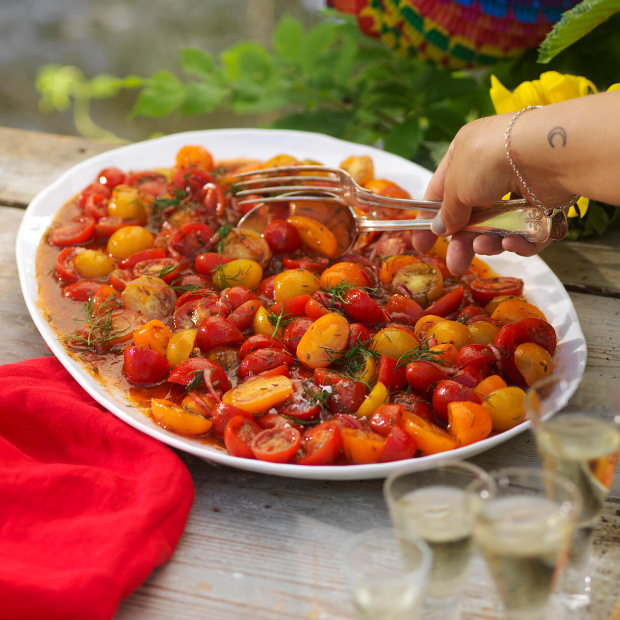 Sötsyrlig tomatsallad