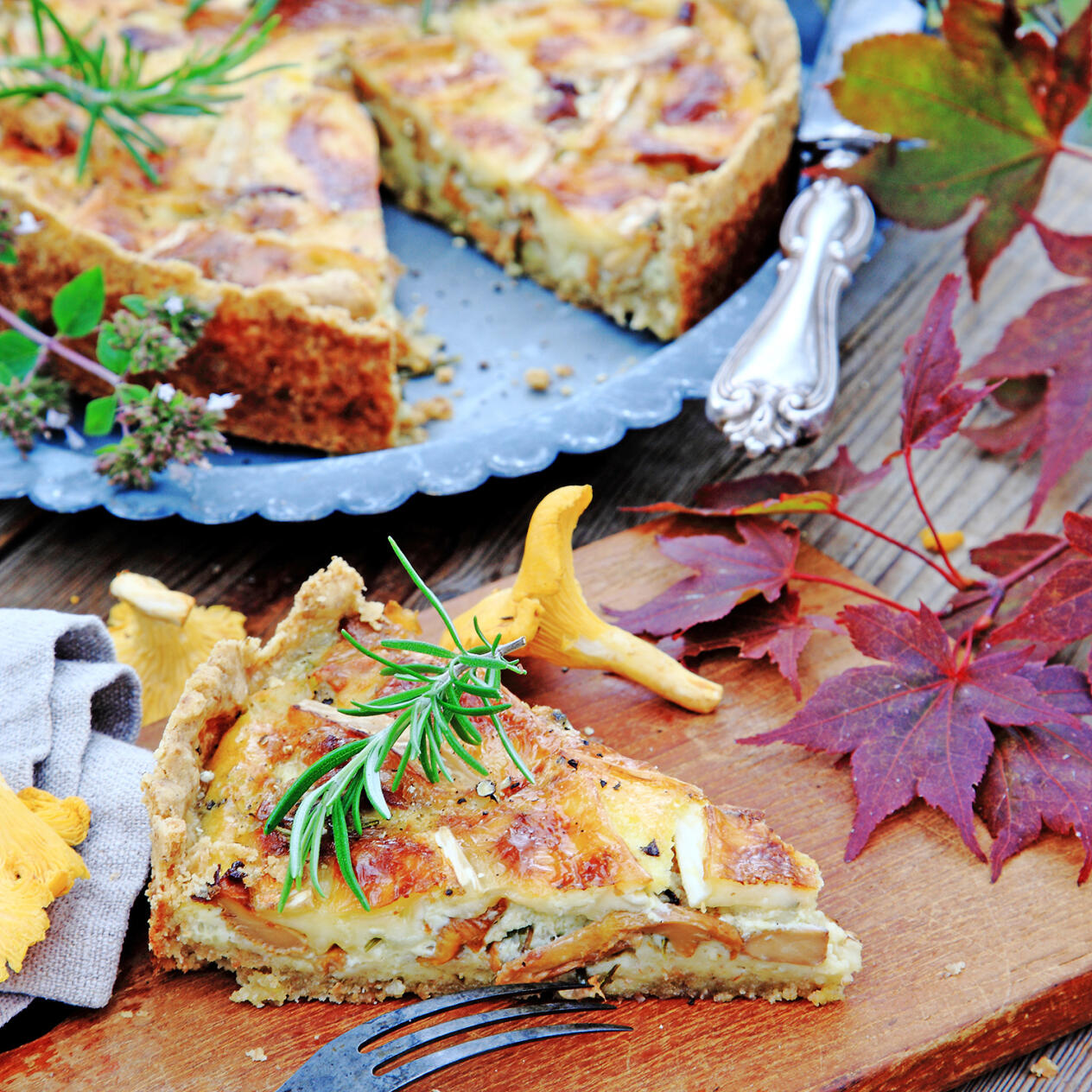 Kantarellpaj med taleggio