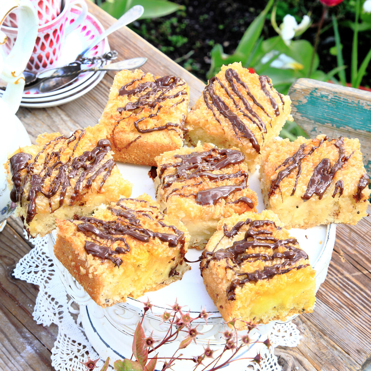 Äppelrutor med kokostosca