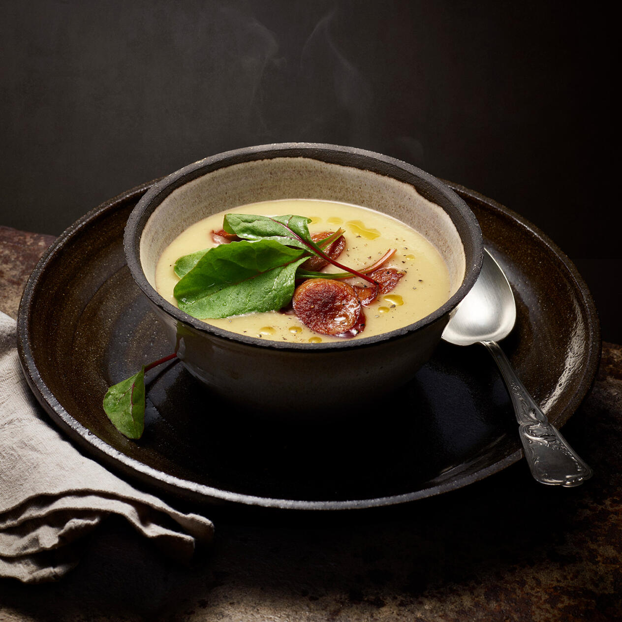 Jordärtskockssoppa med kryddig korv