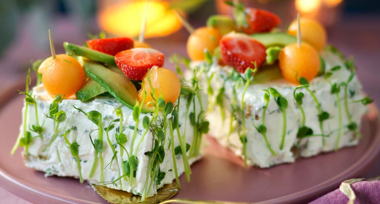 Gröna smörgåstårtsbakelser