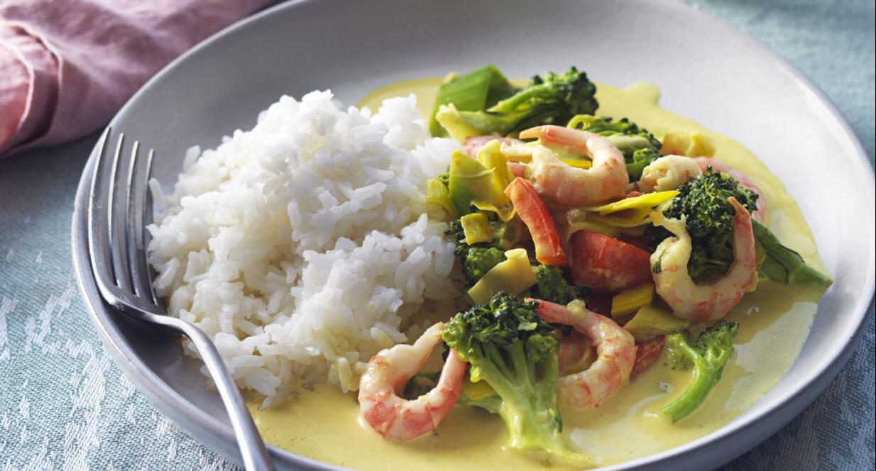 Currygryta med räkor, ris och grönsaker