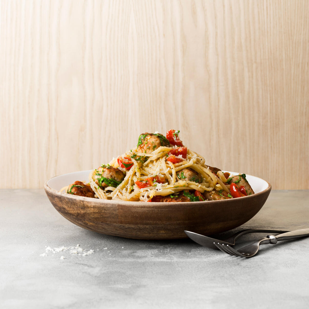 Italiensk spagetti med kycklingbönbollar