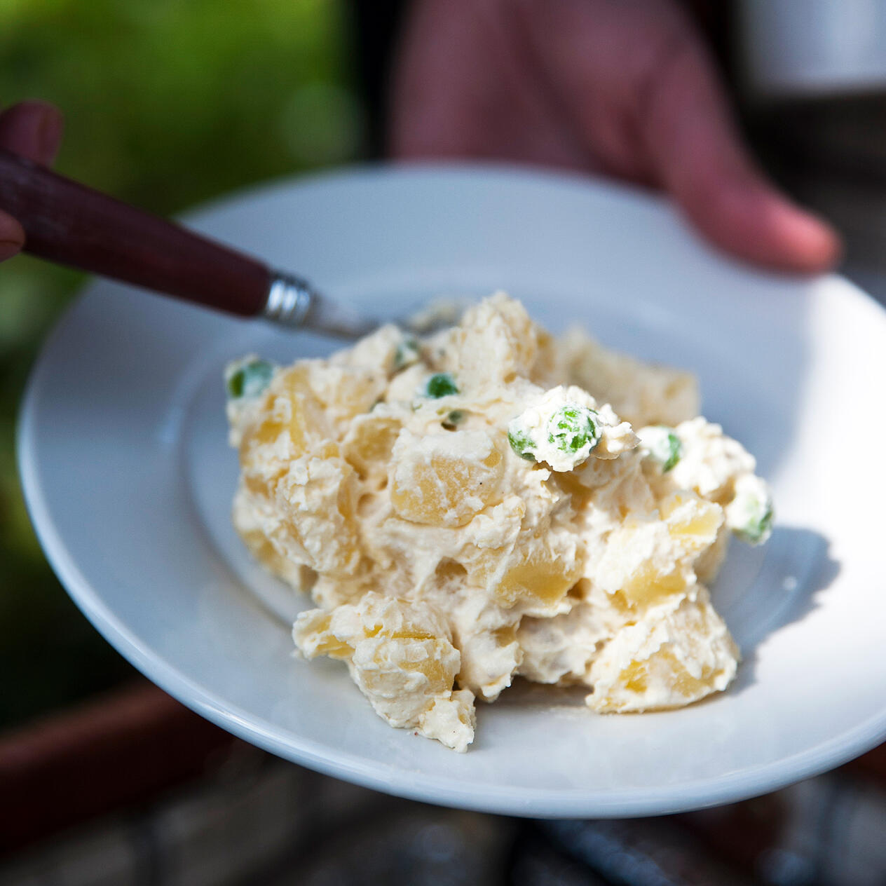 Hemgjord potatissallad