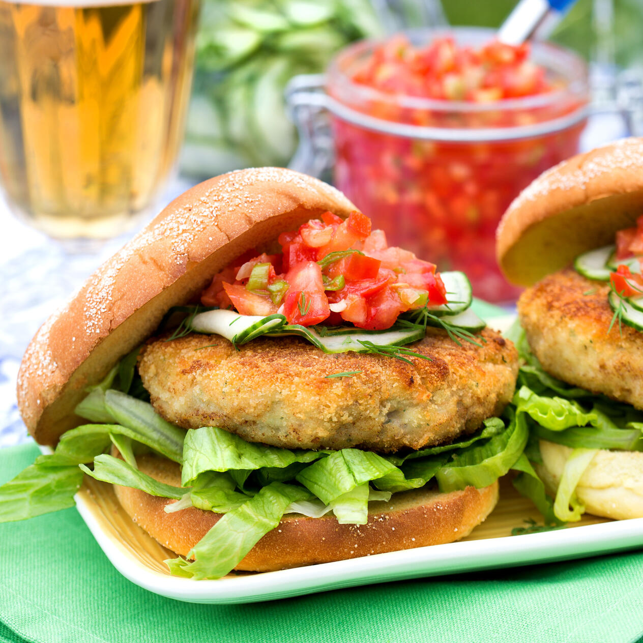 Fiskburgare med picklad gurka