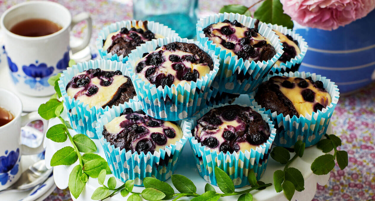 Cheesecakebrownies med blåbär