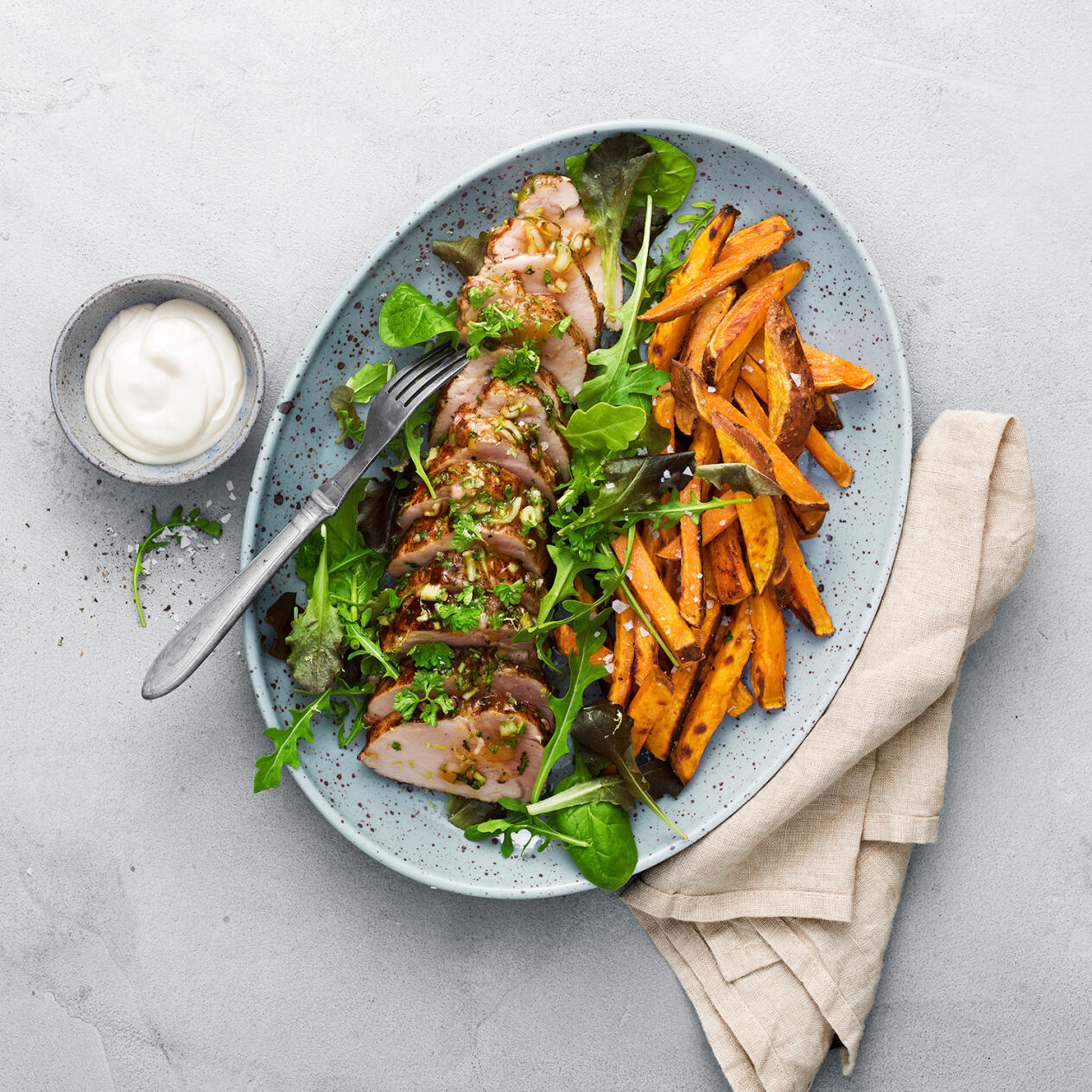 Kallmarinerad fläskytterfilé med sötpotatisfries