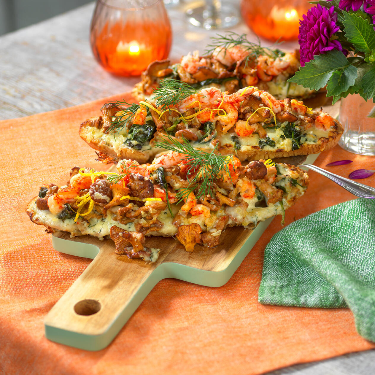 Kantarell- och kräftstjärtsmackor