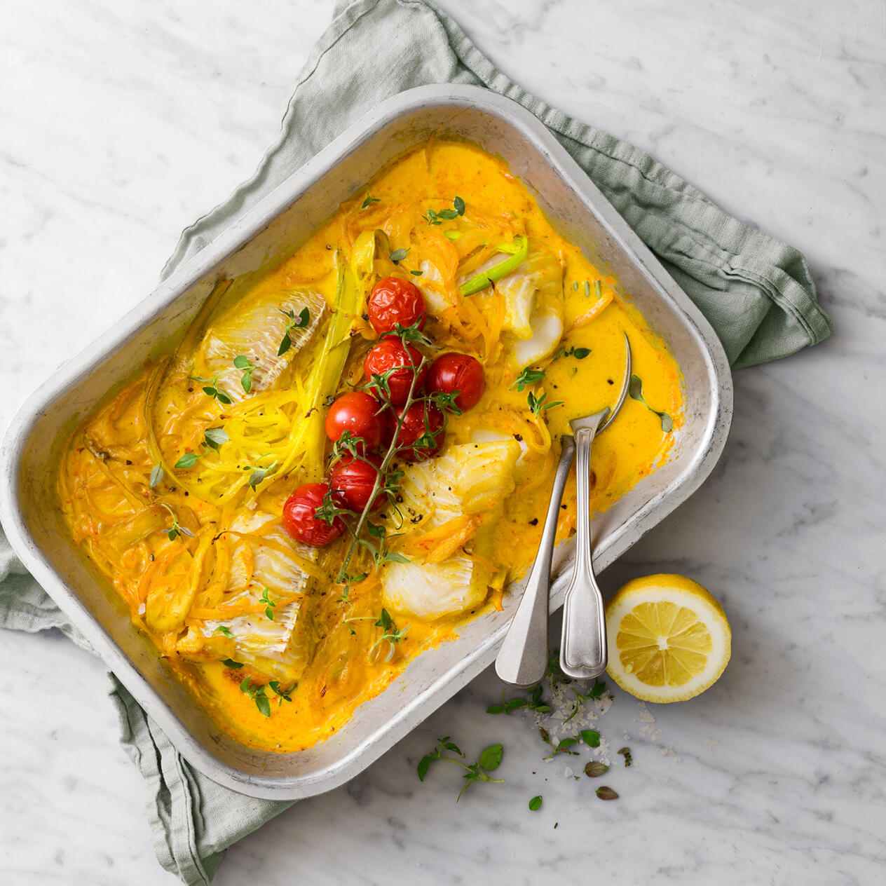 Saffransfisk med fänkål och tomater