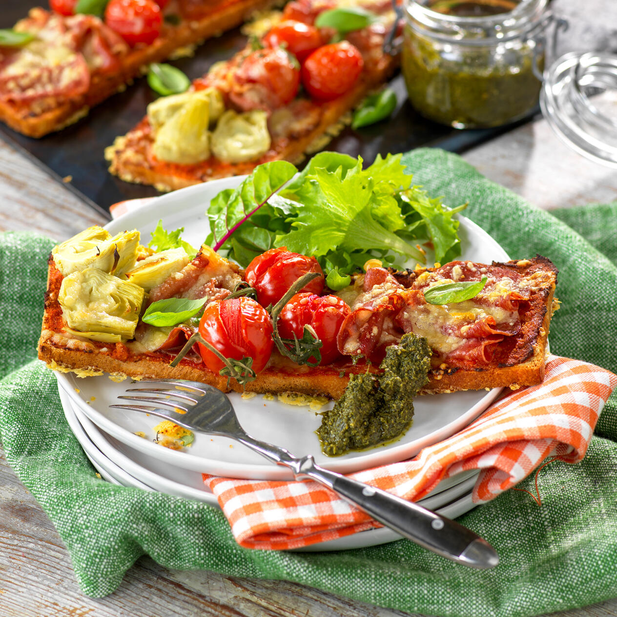 Varm pizzalandgång med rostad paprikakräm