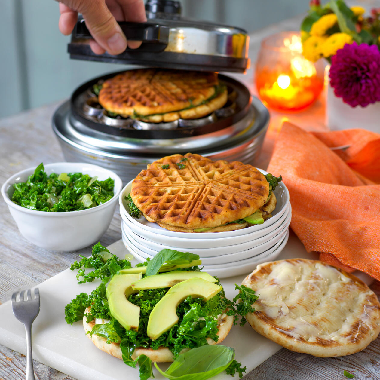 Våffelmacka med grönkål och avokado