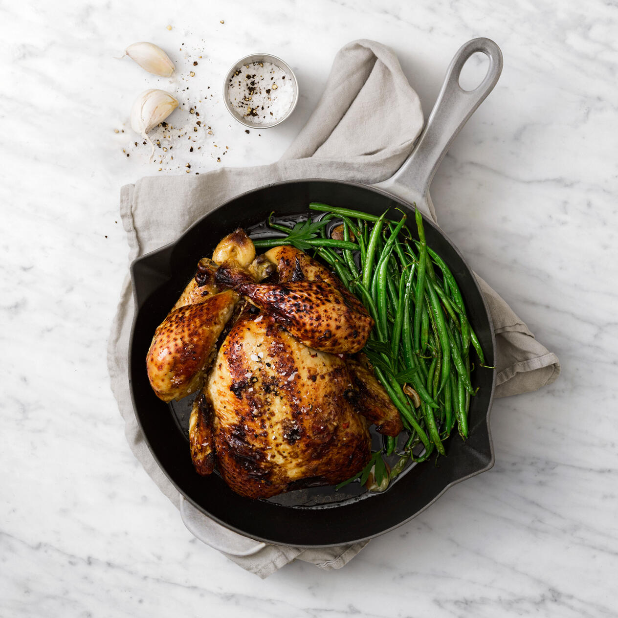 Hel kyckling med ginger beer och gröna bönor