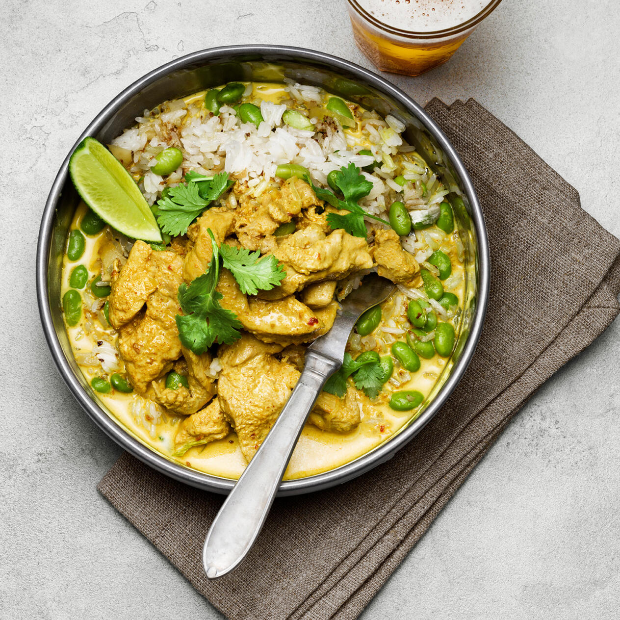 Bjärekyckling ­korma med ­blomkålsris