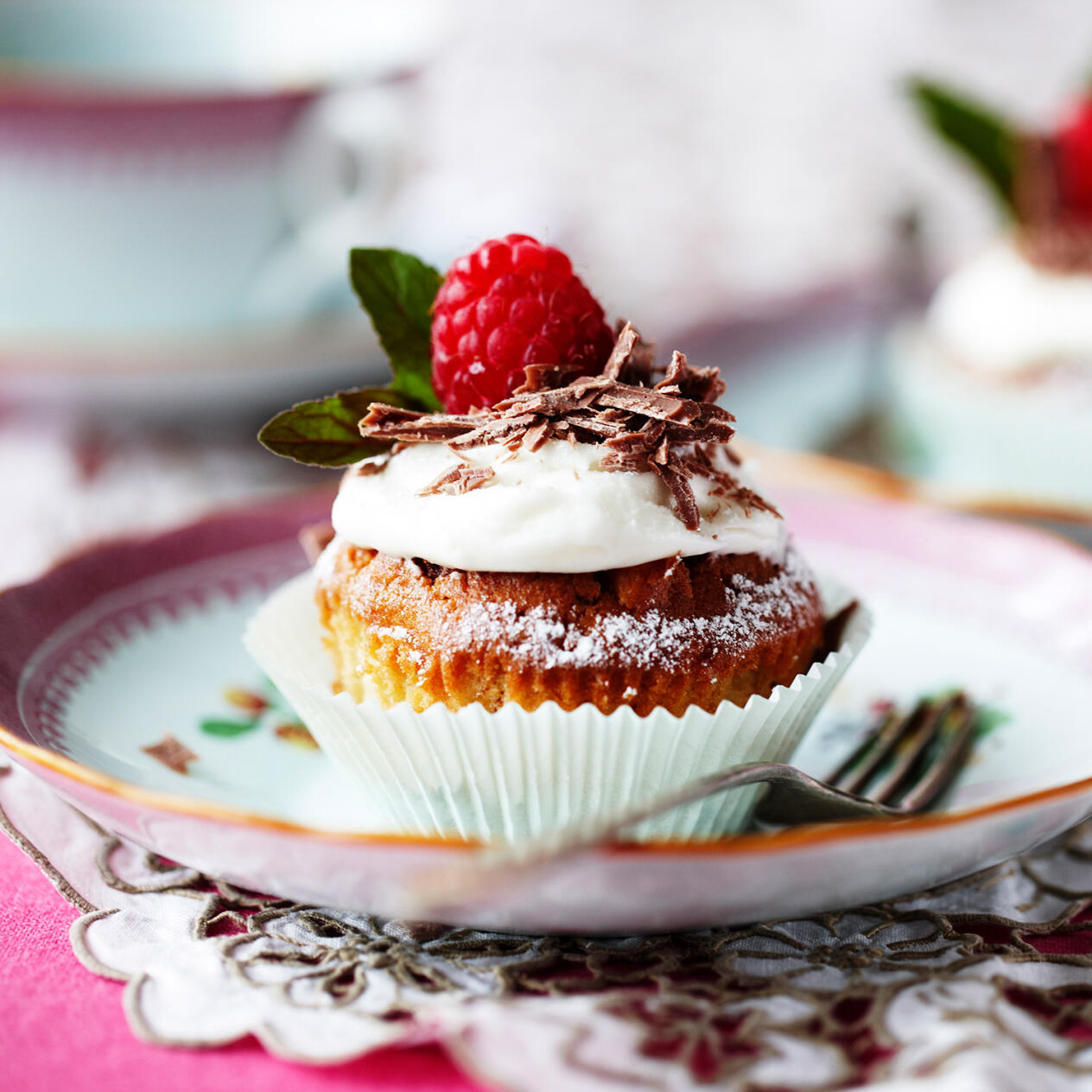 Muffins med jordnötter och choklad
