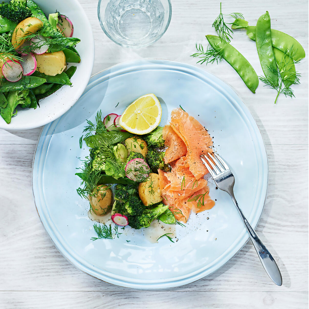 Dillslungade grönsaker med lax