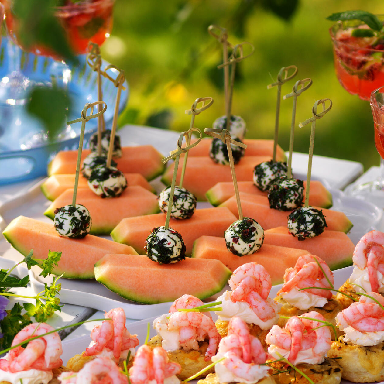 Ostbollar på ­melonklyfta