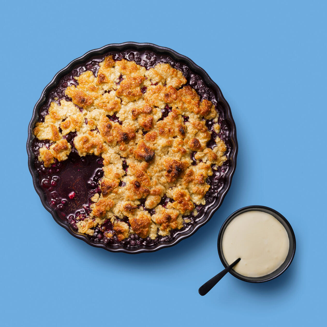 Blåbärspaj med råkräm