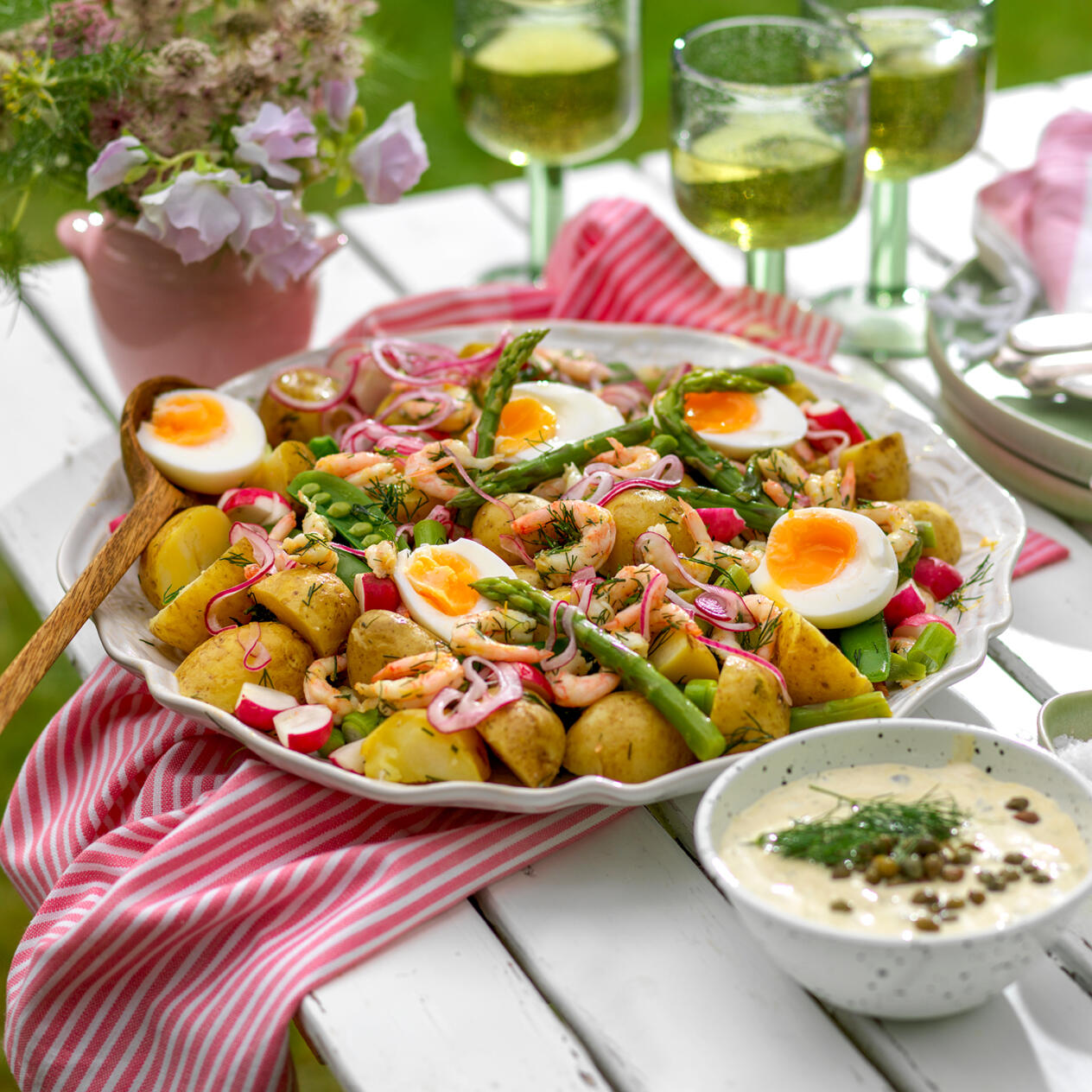 Försommarsallad med sparris