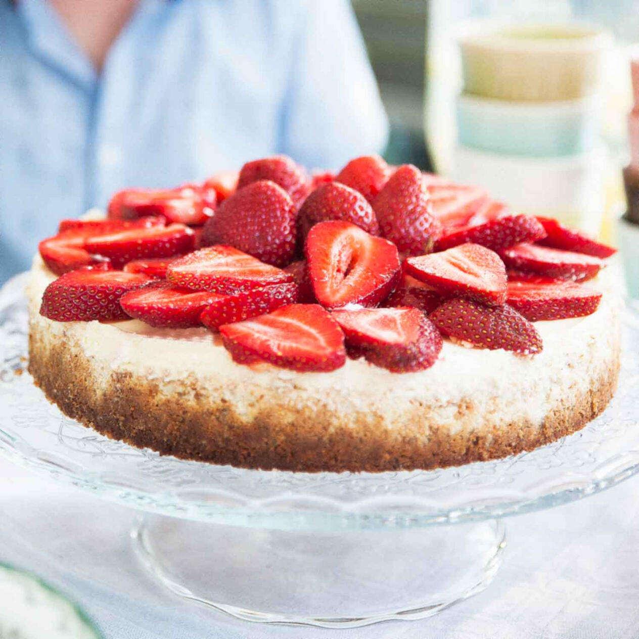 Klassisk cheesecake med jordgubbar