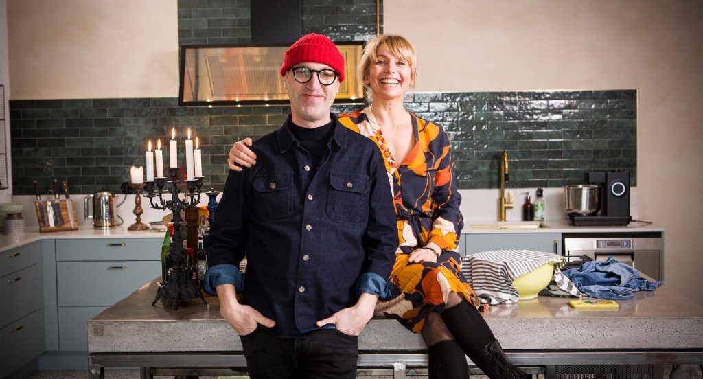 Benny är min trygghet och jag värdesätter honom väldigt mycket, säger Tina om sin käre vän och kollega.