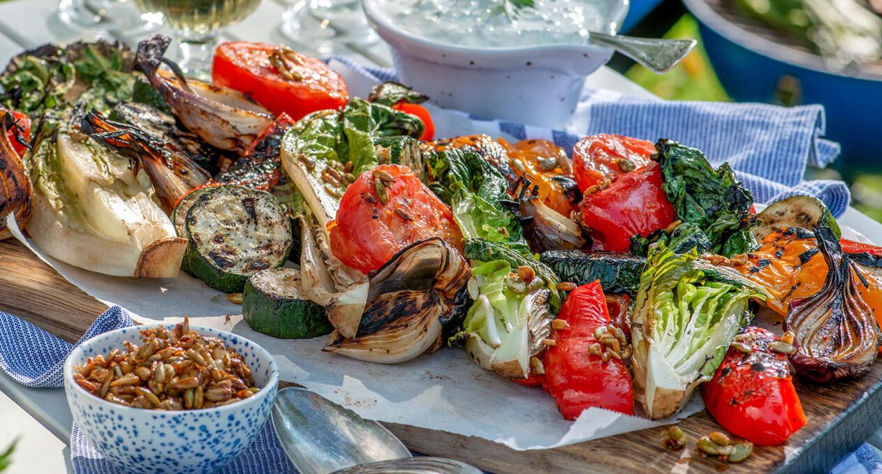 Grillade grönsaker med dressing