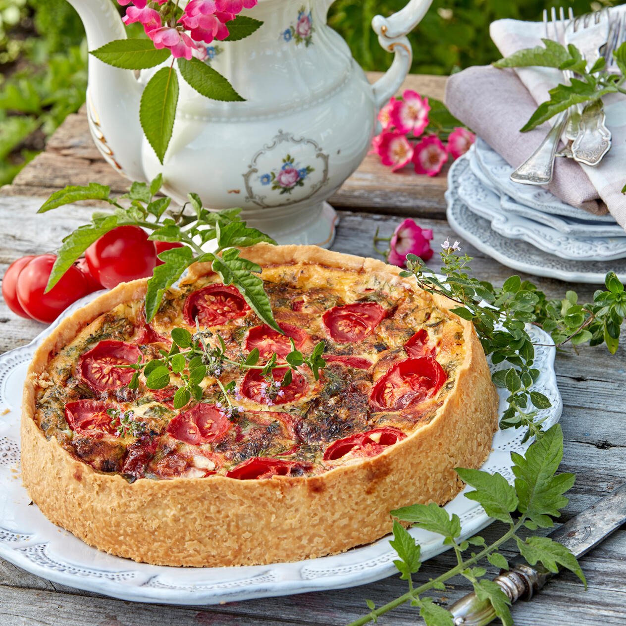 Quiche med brie och grillad paprika