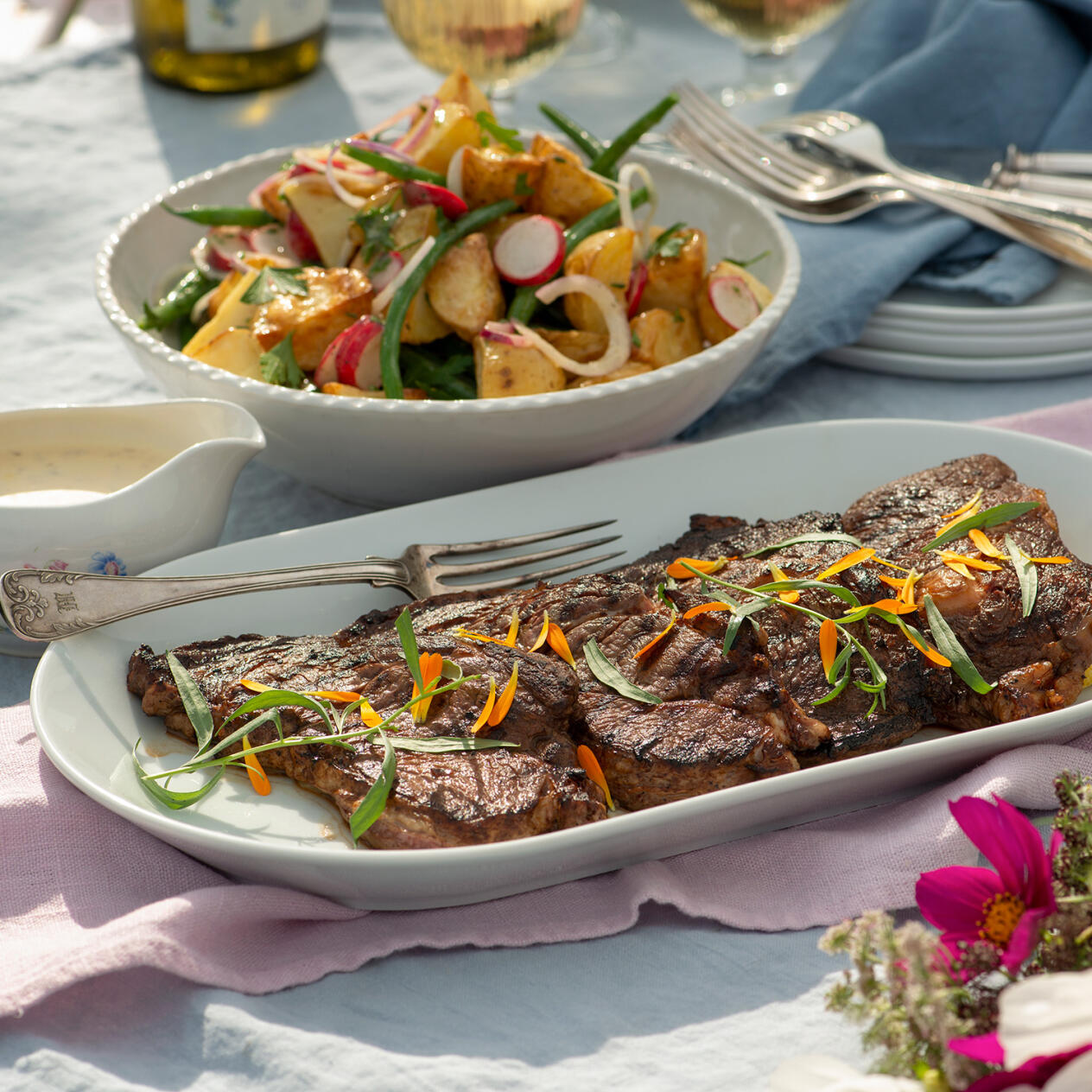 Grillad entrecôte med dragonsås