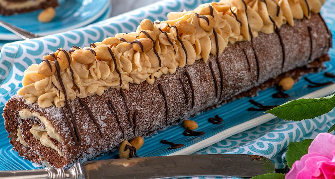 Rulltårta med jordnötskräm