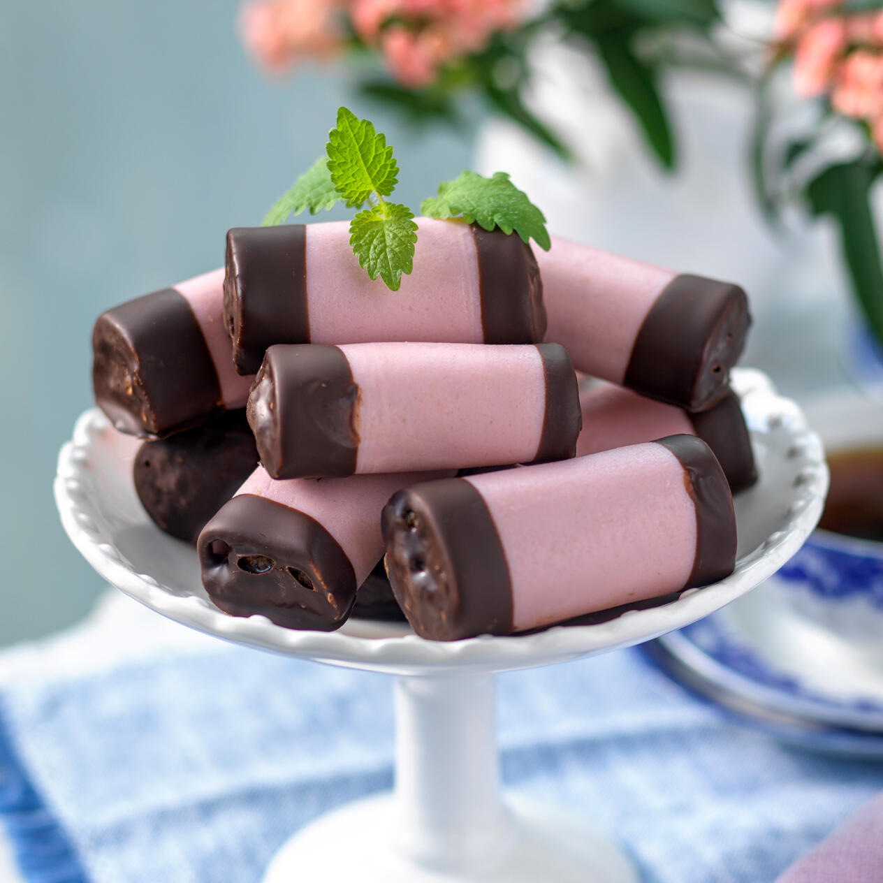 Rosa dammsugare med rom