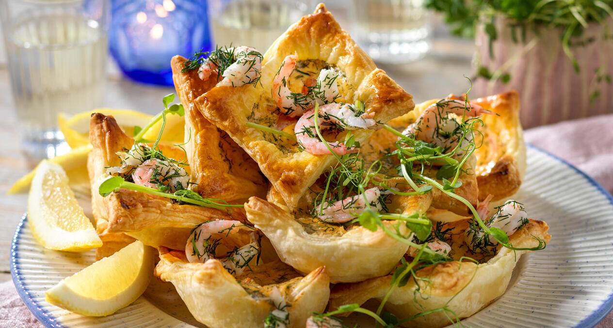 Smördegspastejer med räkor