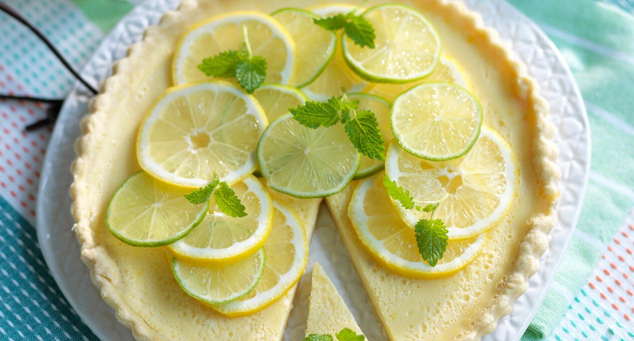 Citronpaj med vispgrädde