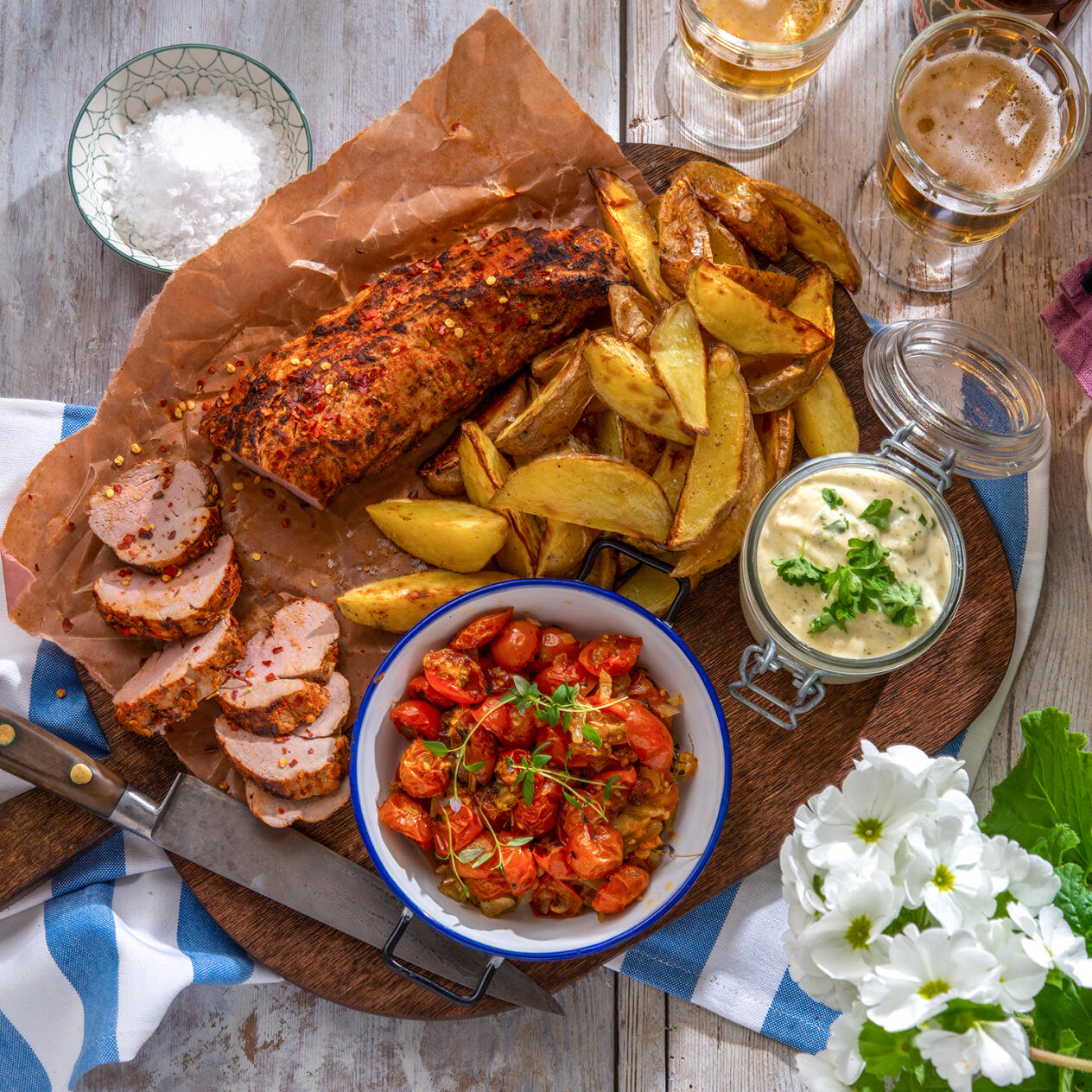 Kryddig filé med tomatkompott och beamajo