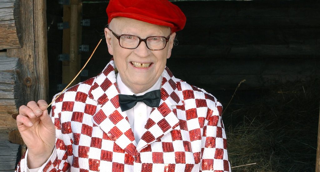 Povel Ramel blev 85 år och roade oss in i det sista.