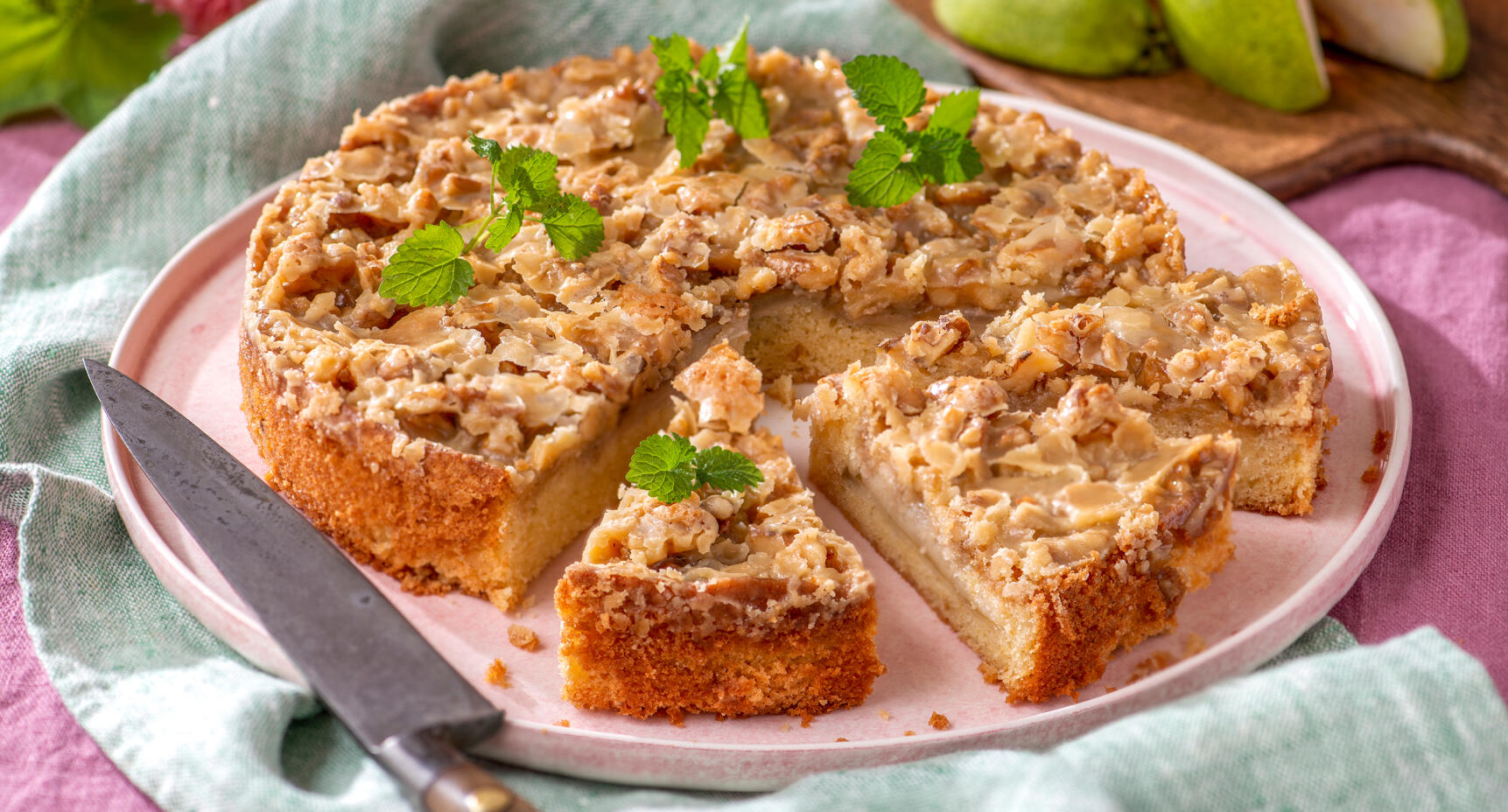 Päronkaka med valnötstosca