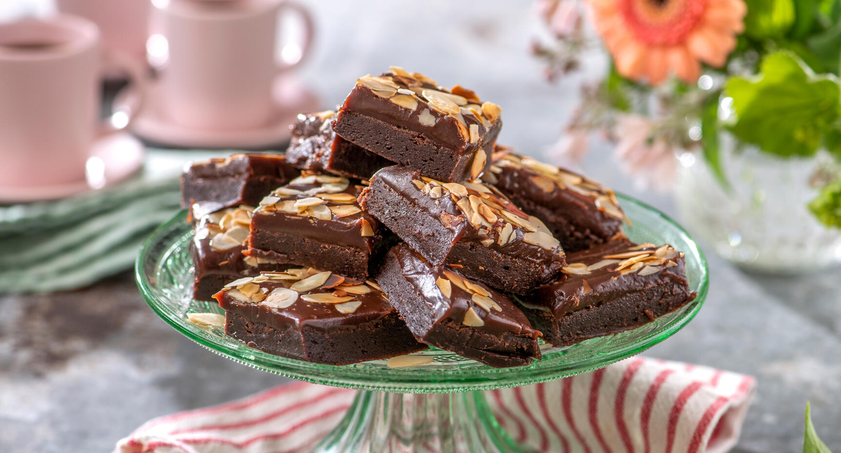 Chokladrutor med kolatopping