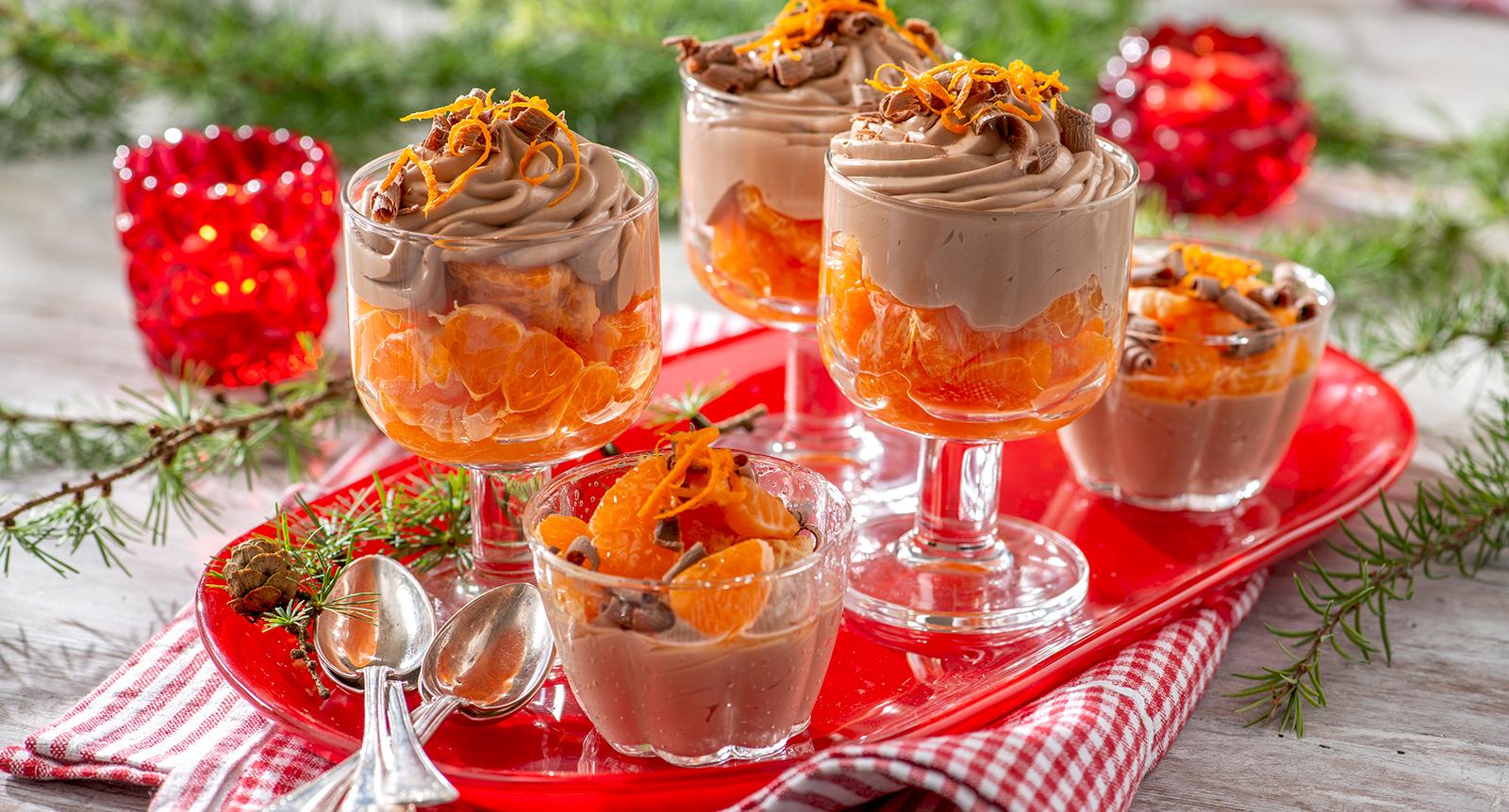 Mjölkchokladmousse med marinerade clementiner