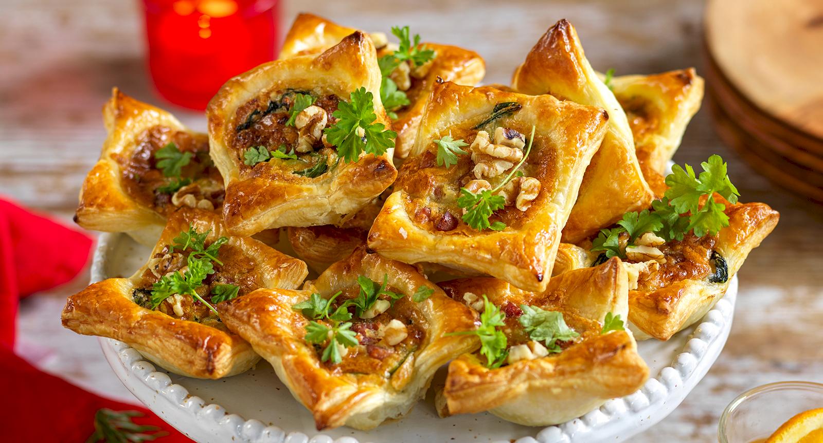 Minipajer med spenat och bacon