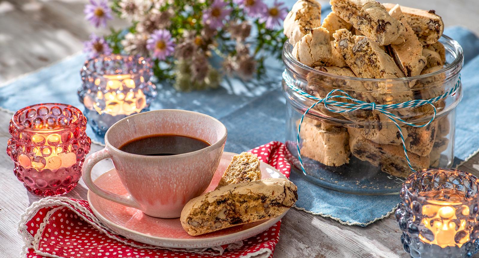 Biscotti med pekannötter och choklad