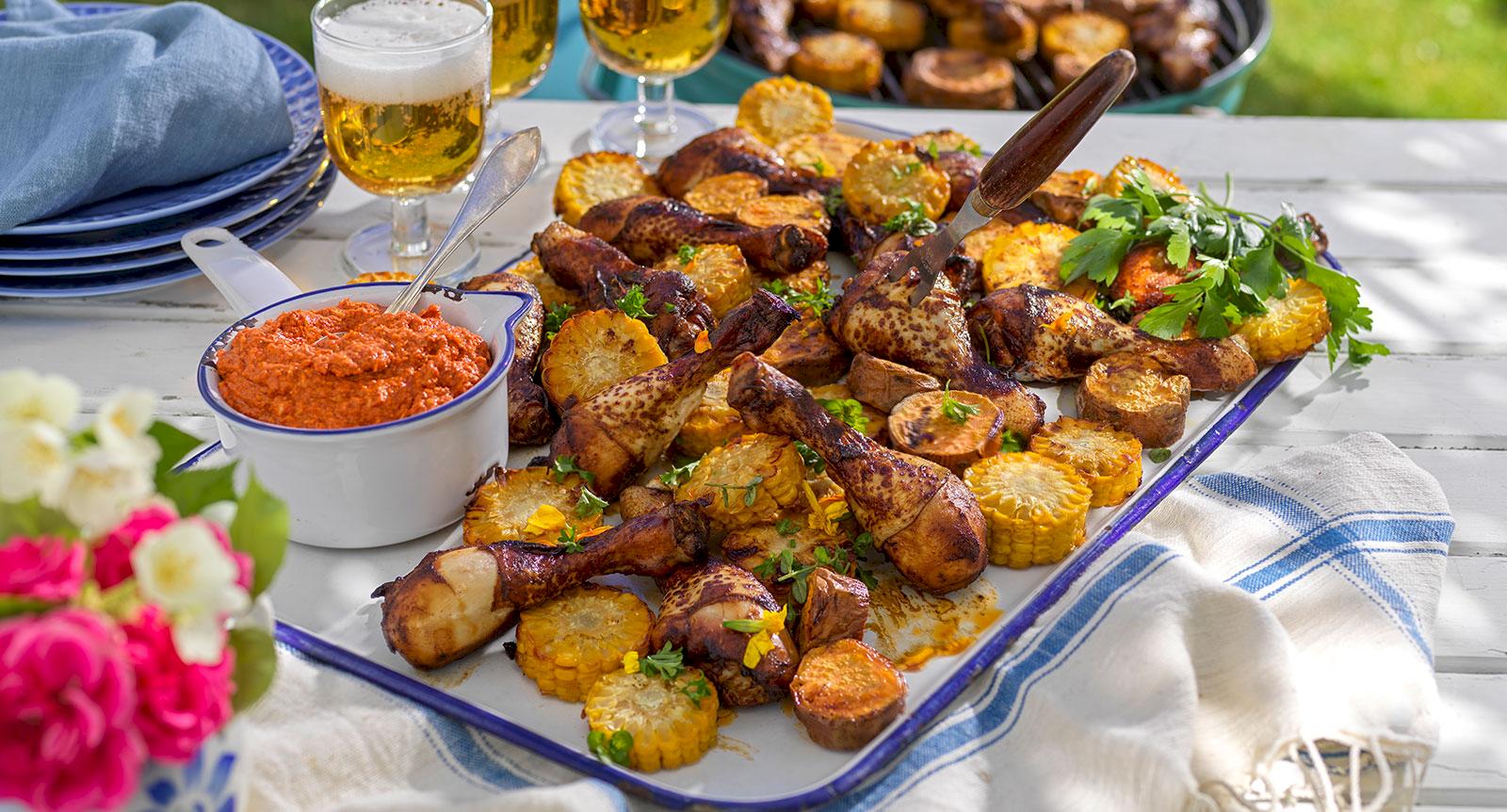 Kycklingben med sötpotatis och paprikaröra