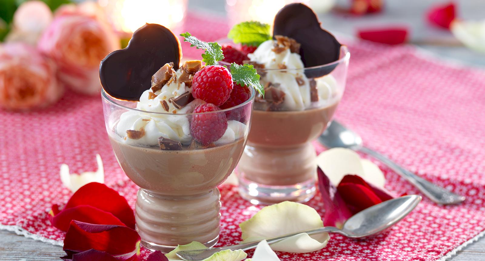 Chokladpannacotta med vispgrädde