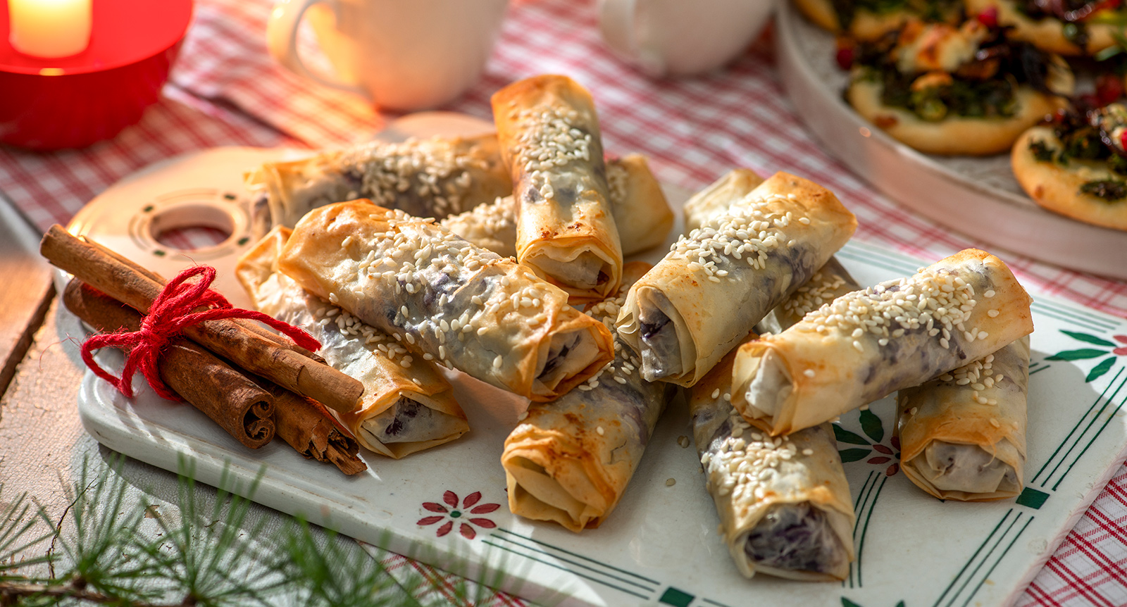 Julvårrullar med äpple och rödkål