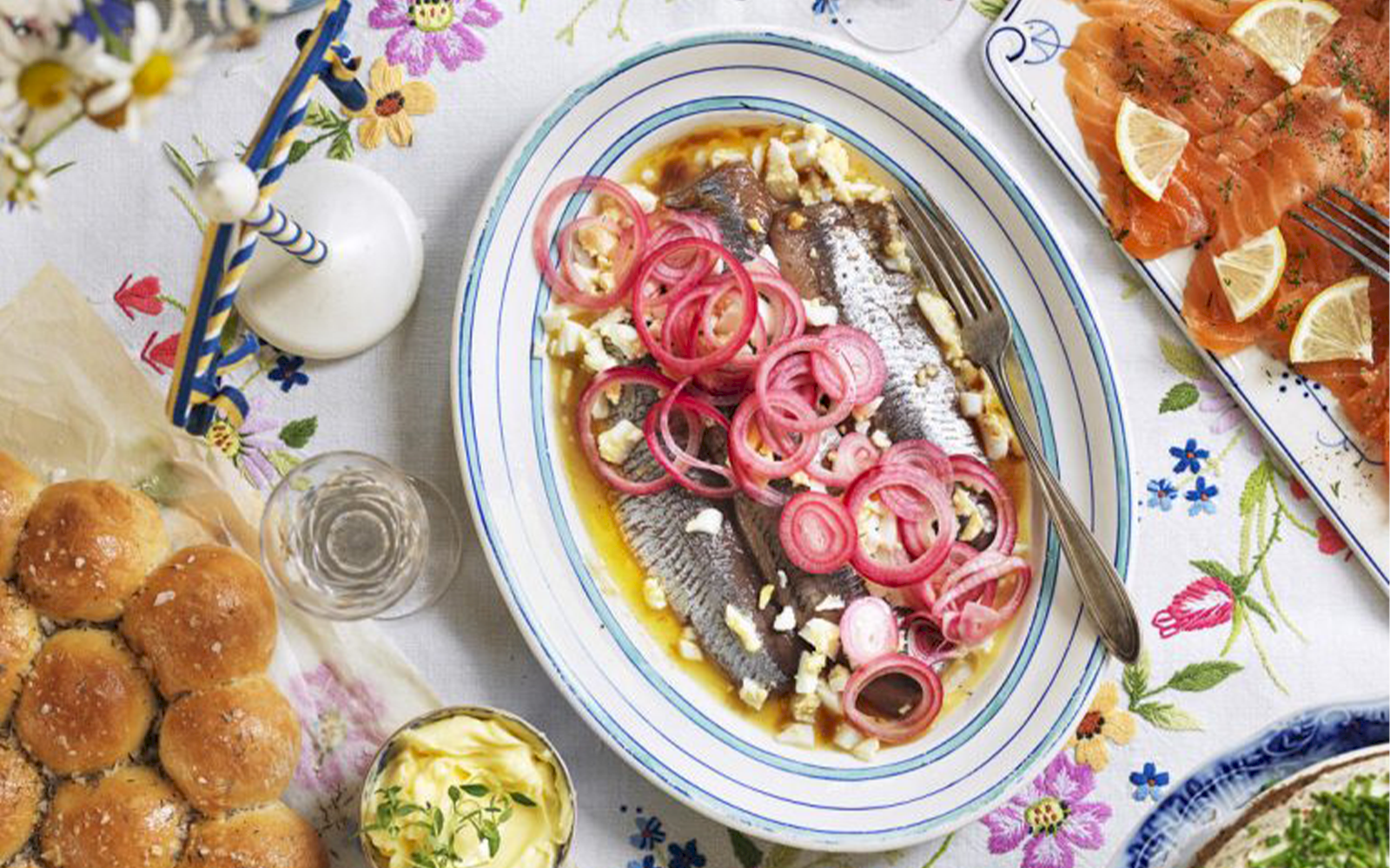 Matjessill med picklad lök & brynt smör